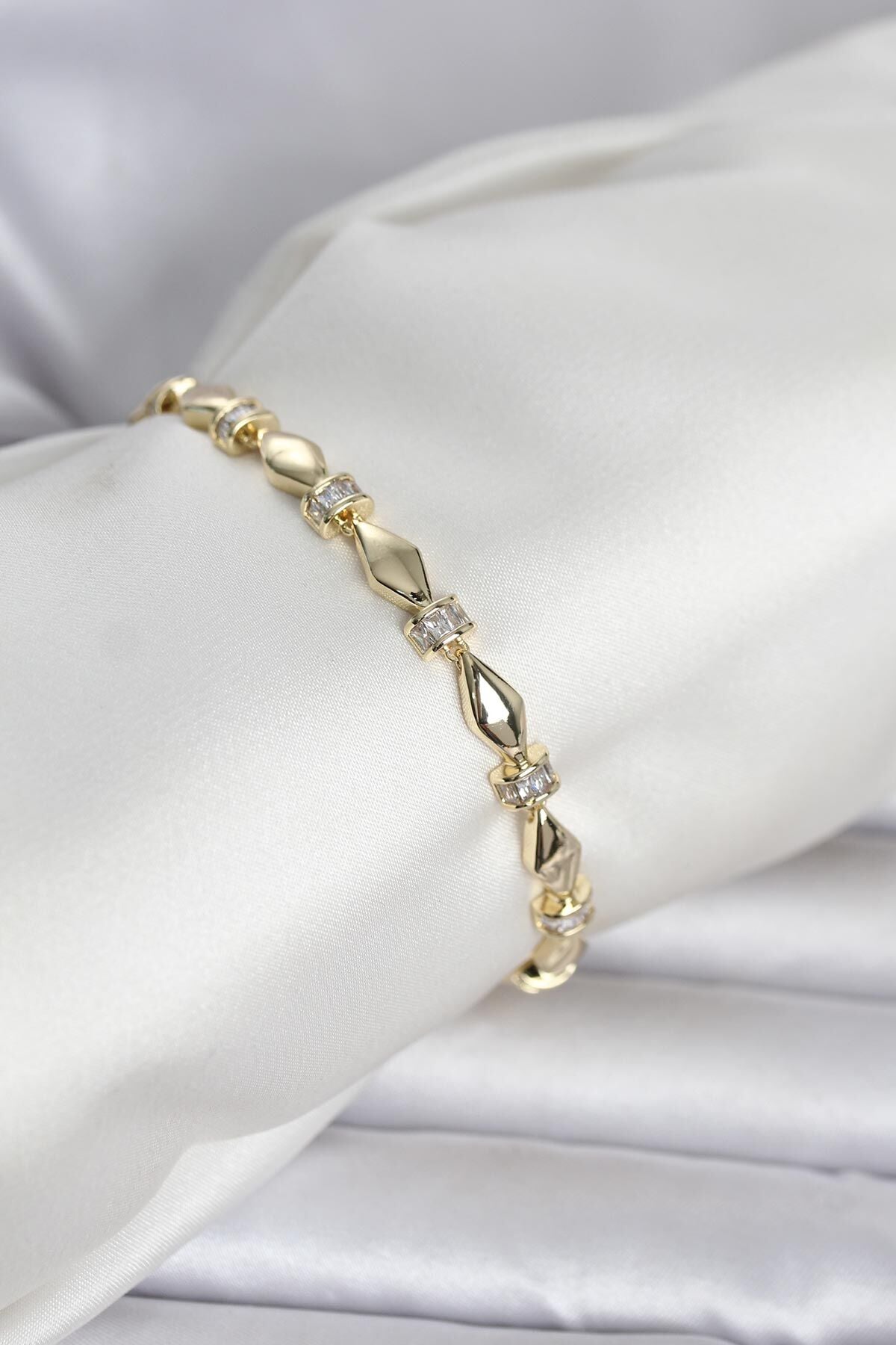 Xuping Sütun Model Kadın Bileklik