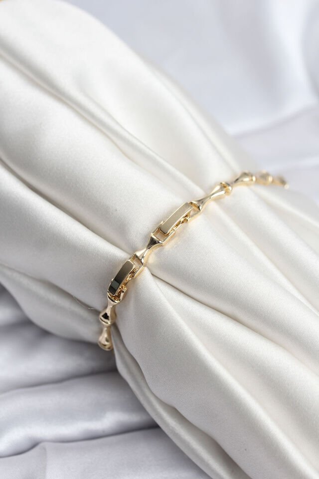 Pirinç Gold Renk VIP Seri İnce Kemik Model Zirkon Taşlı Kadın Bileklik