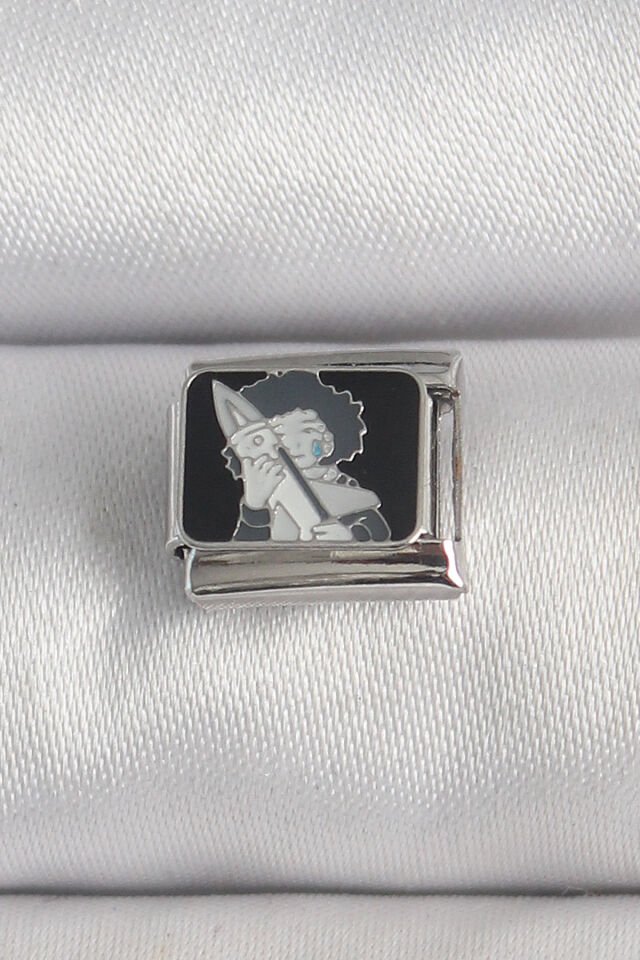 316L Çelik Gümüş Renk Siyah İşlemeli Portre Model Nomination Charm