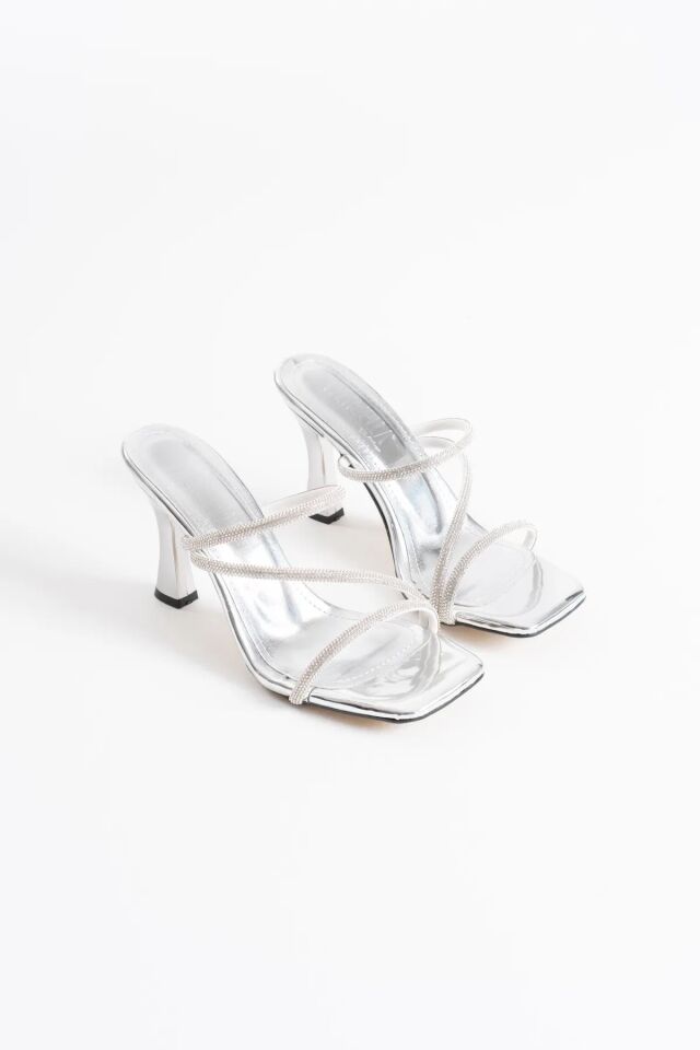 Gümüş Kadın Taşlı Topuklu Terlik TR20MY04F