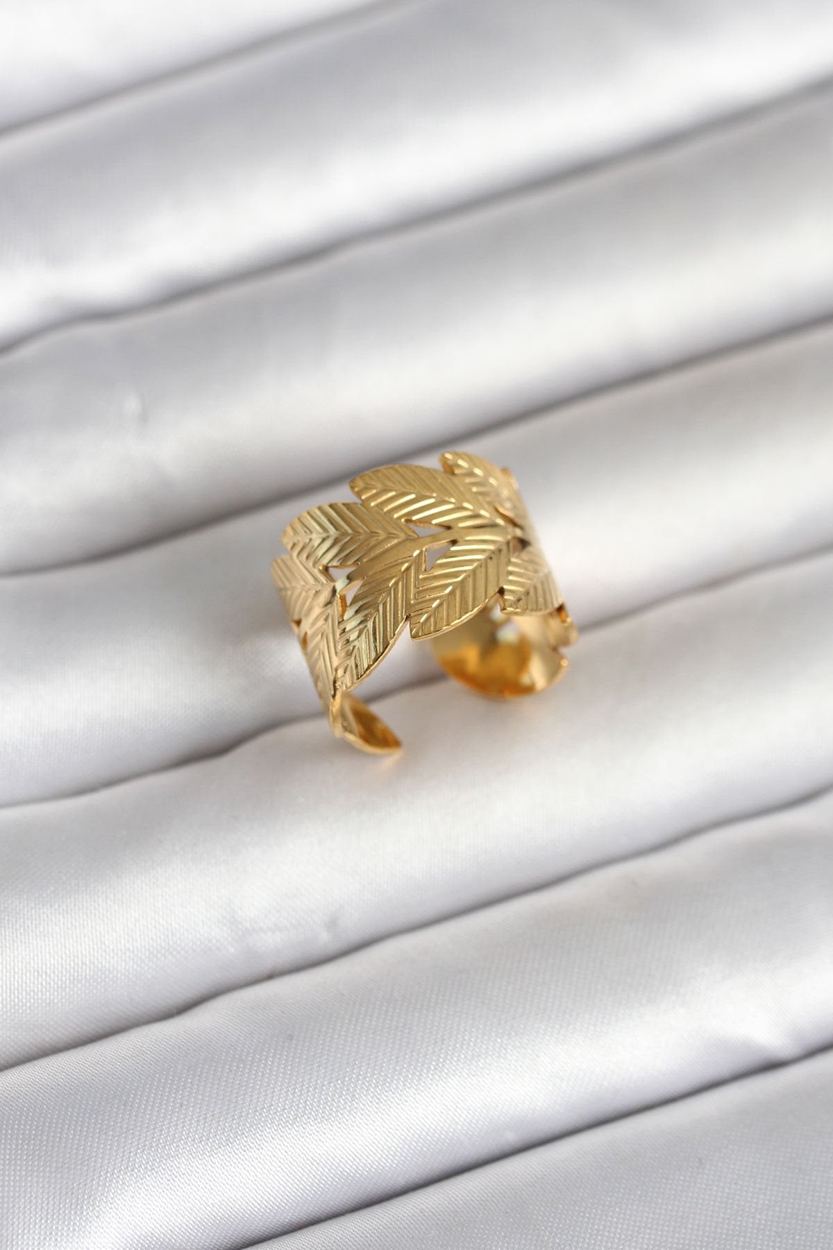 316L Çelik Gold Renk Başak Modeli Kadın Yüzük