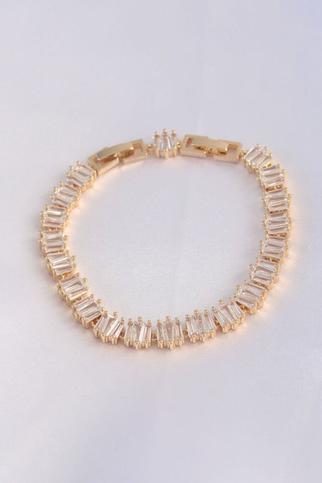 Vip Seri Pirinç Zirkon Taşlı Gold Renk Kare Su Yolu Model Bileklik