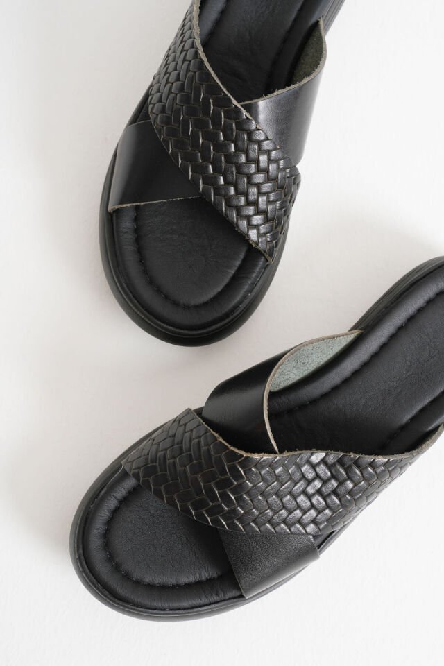 Siyah Hakiki Deri Terlik TR31MY53N