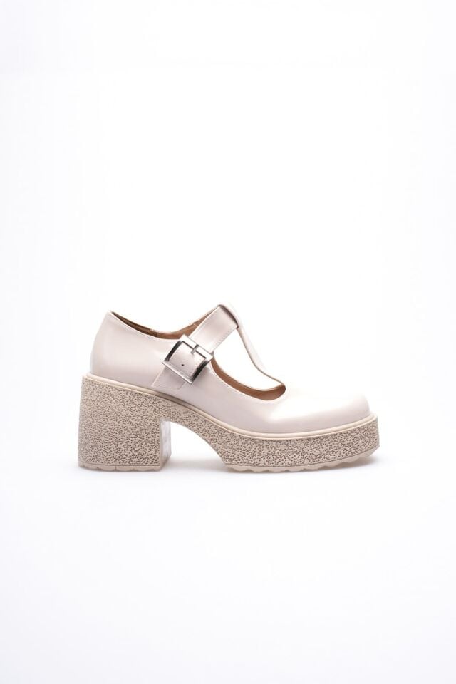 Kadın Bej Rugan Günlük Ayakkabı TR06MS06D