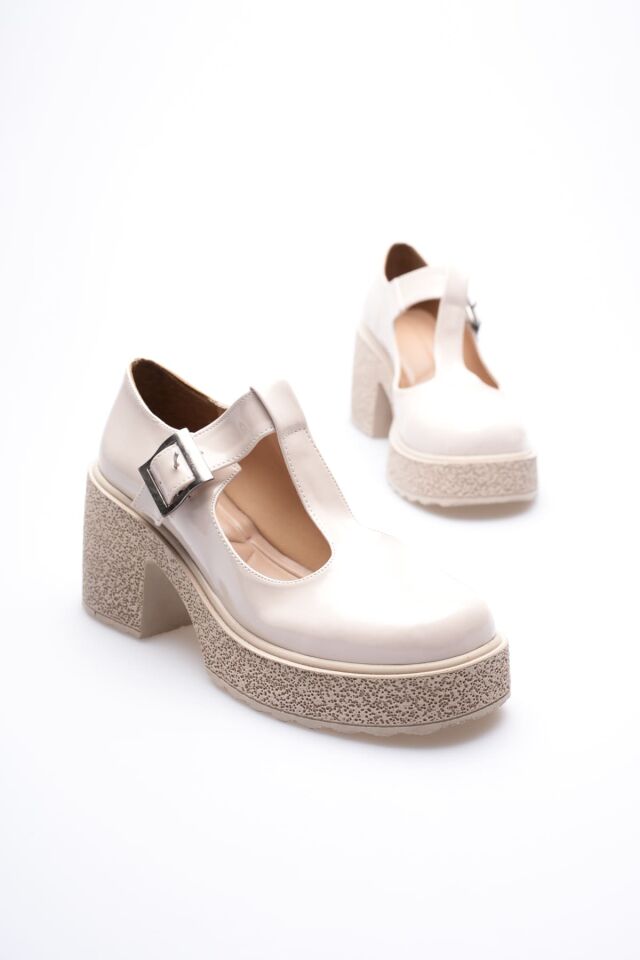 Kadın Bej Rugan Günlük Ayakkabı TR06MS06D