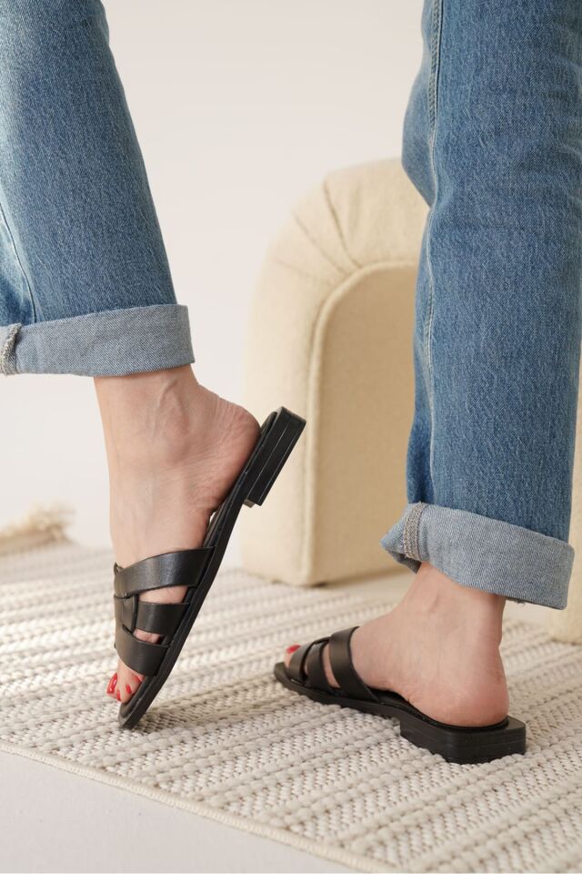 Siyah Hakiki Deri Terlik TR31MY66A