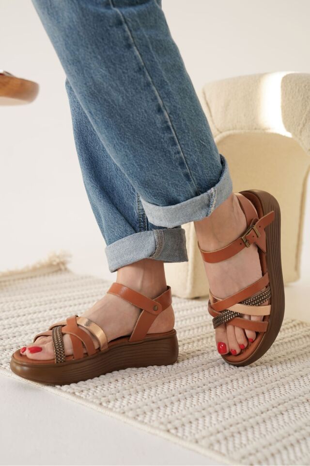 Taba Altın Detaylı Hakiki Deri Sandalet TR31MY55H