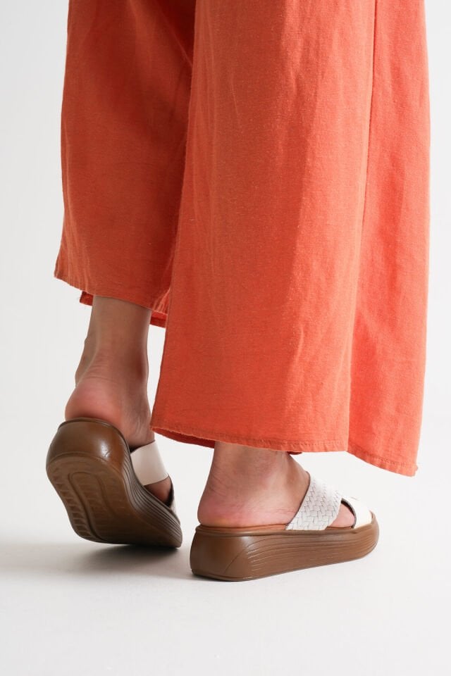 Beyaz Hakiki Deri Terlik TR31MY53M