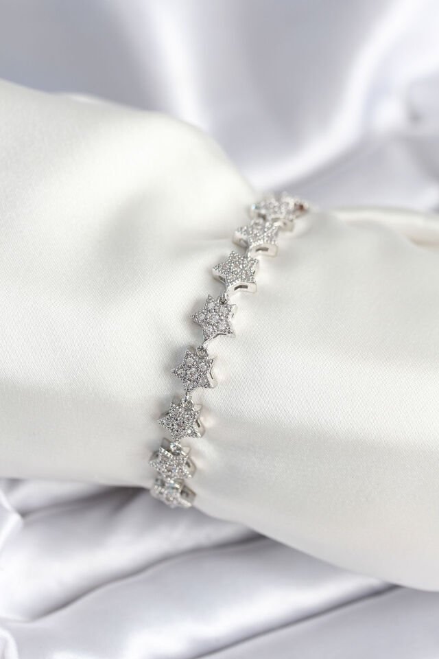 Pirinç Gümüş Renk Yıldız Model Kadın Bileklik