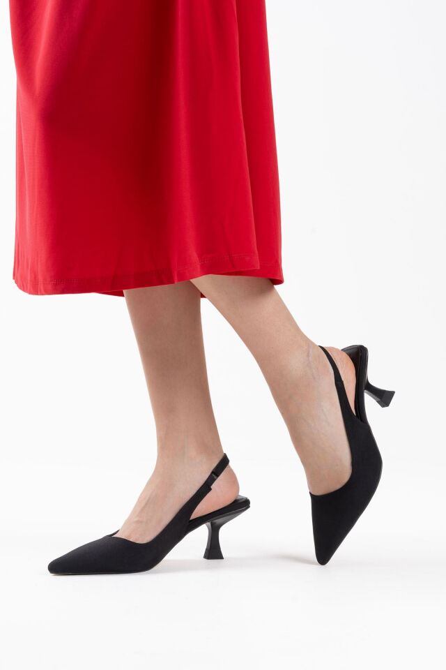 Kadın Siyah Saten Topuklu Ayakkabı TR08MS08A