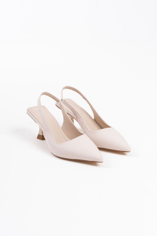 Kadın Bej Saten Topuklu Ayakkabı TR08MS08B