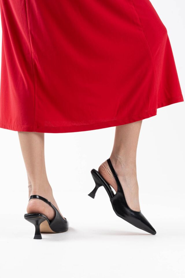 Kadın Siyah Kırışık Rugan Topuklu Ayakkabı TR08MS08C