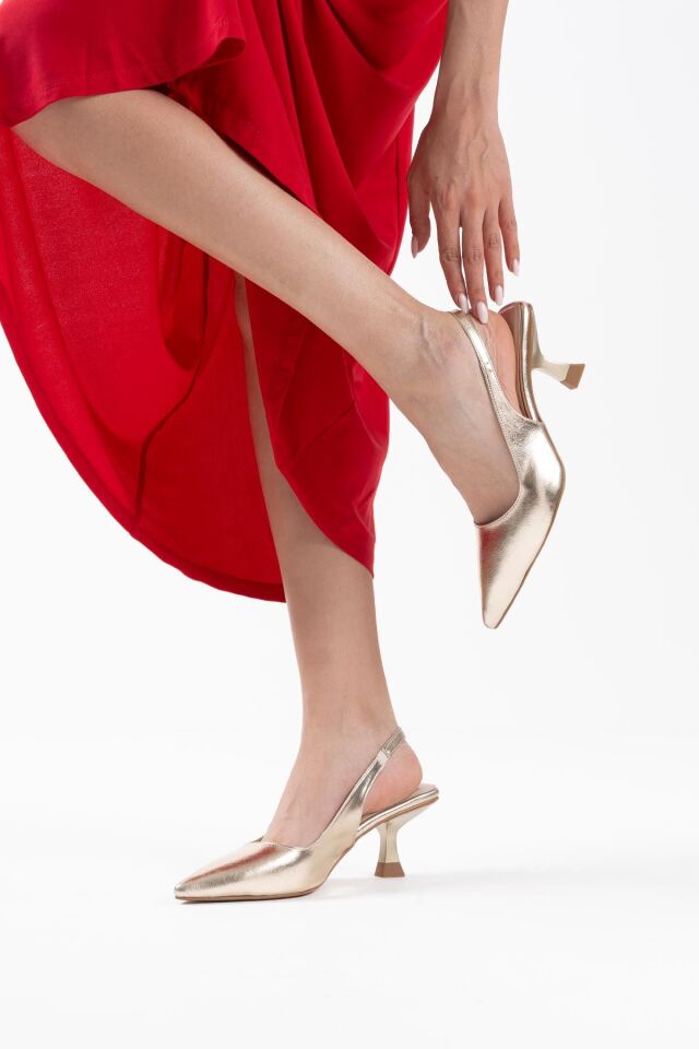 Kadın Altın Kırışık Rugan Topuklu Ayakkabı TR08MS08E