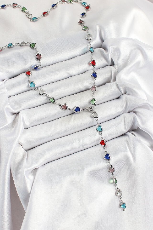 Pirinç Gümüş Renk Karışık Renk Zirkon Taşlı Kalpli Y Kadın Kolye