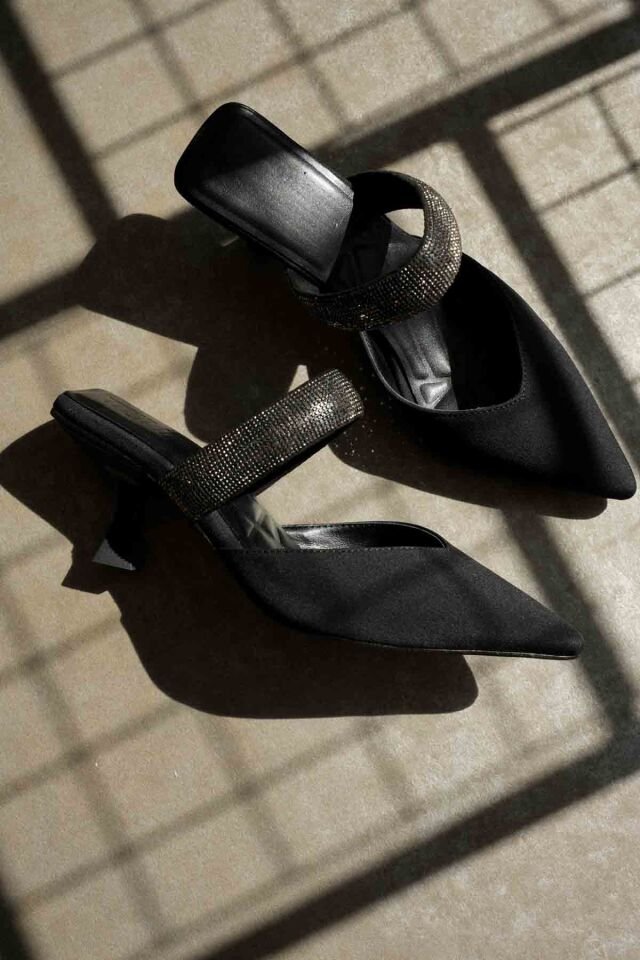 Topuklu Siyah Kadın Terlik TR08MS13A