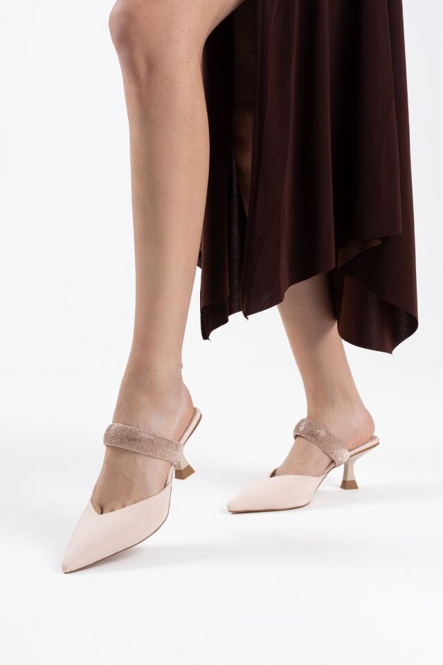 Topuklu Bej Kadın Terlik TR08MS13B