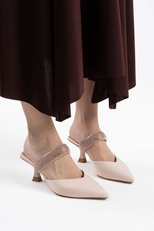 Topuklu Bej Kadın Terlik TR08MS13B