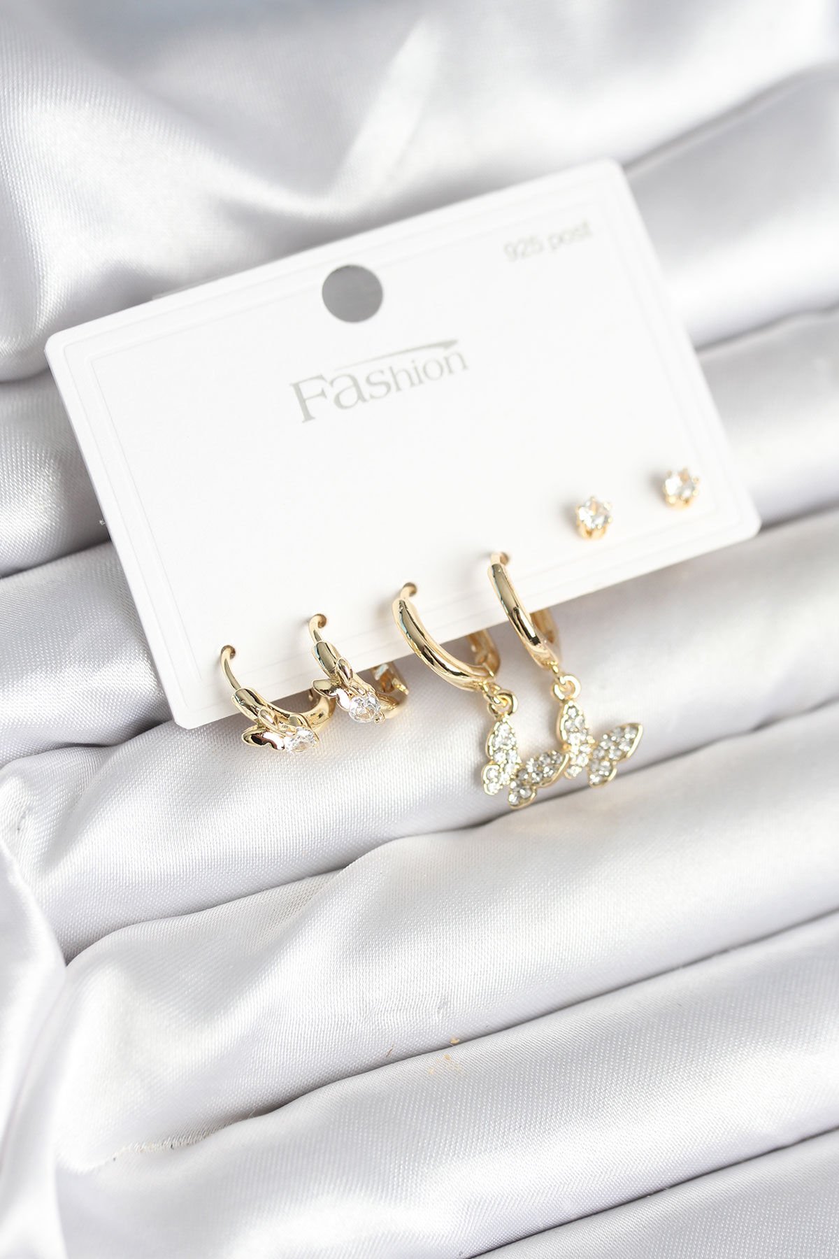 Gold Renk Pirinç Kelebek Model 925 Ayar Gümüş Çivili Kadın Küpe Seti