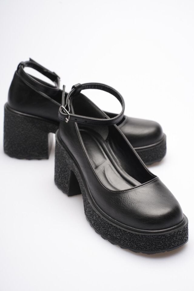 Kadın Siyah Bilekten Baretli Günlük Ayakkabı TR06MS01C