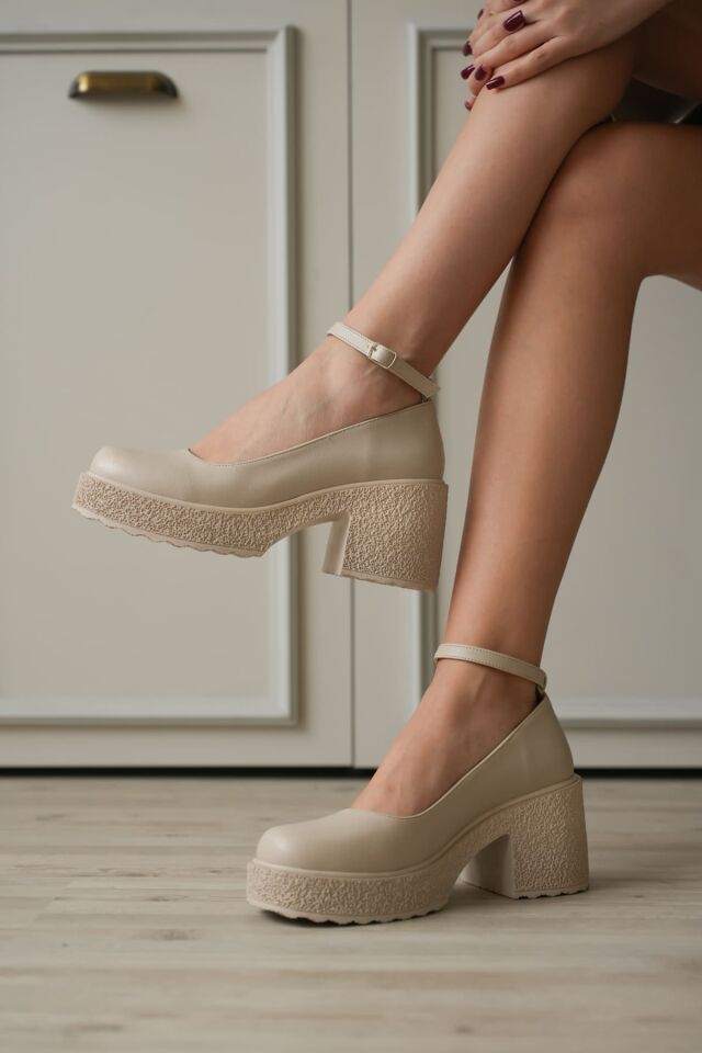 Kadın Bej Bilekten Baretli Günlük Ayakkabı TR06MS01D