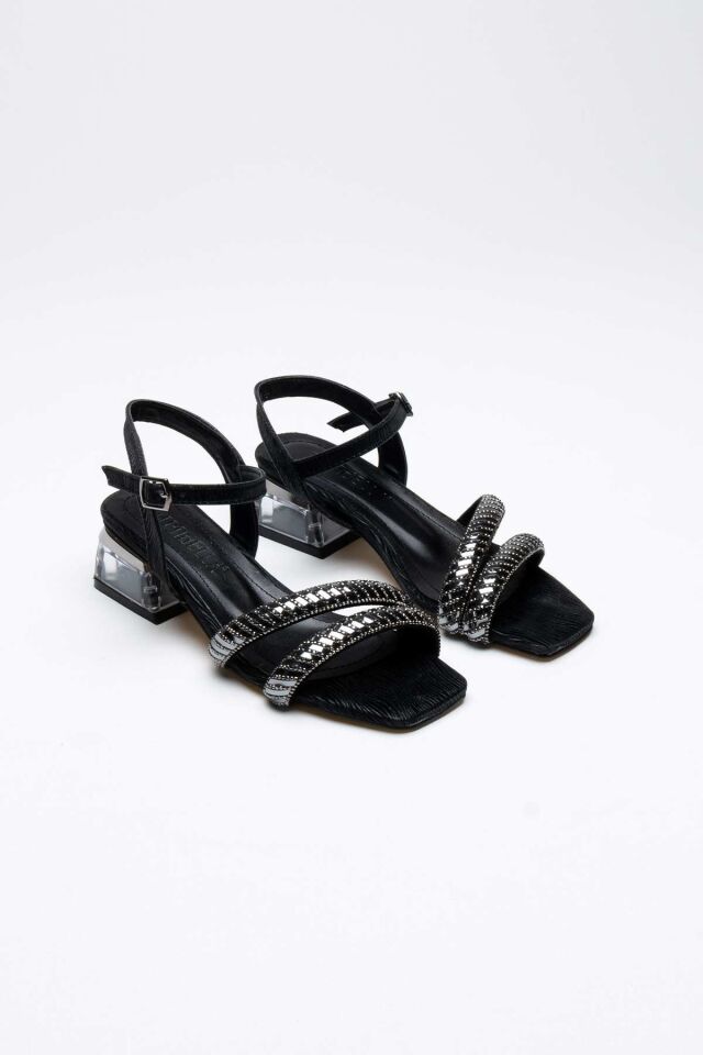 Siyah Taşlı Kadın Topuklu Sandalet TR25MY04A