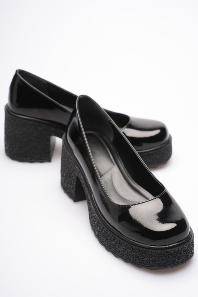 Kadın Siyah Rugan Günlük Ayakkabı TR06MS04A