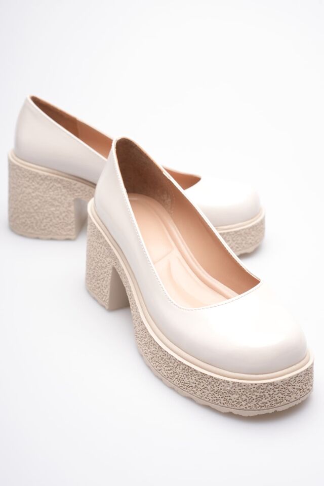 Kadın Bej Rugan Günlük Ayakkabı TR06MS04B