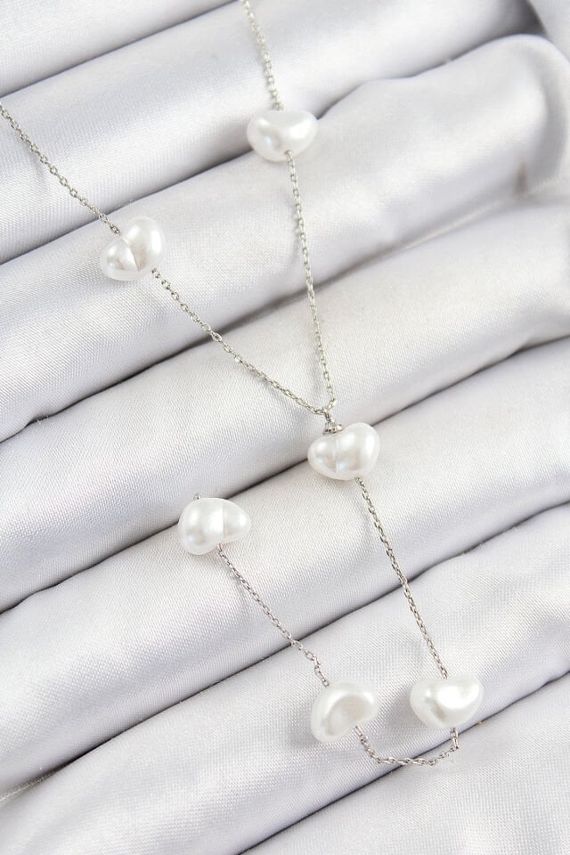 Pirinç İncili Kalp Figürlü Y Model Gümüş Renk Kadın Kolye