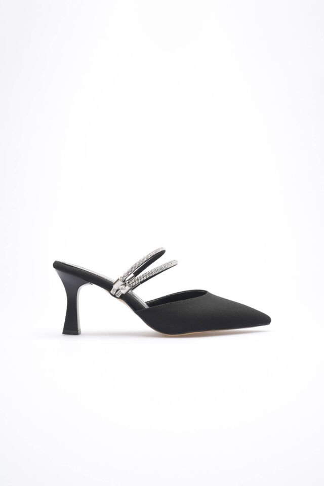 Kadın Taşlı Siyah Saten Topuklu Ayakkabı TR12MS04A