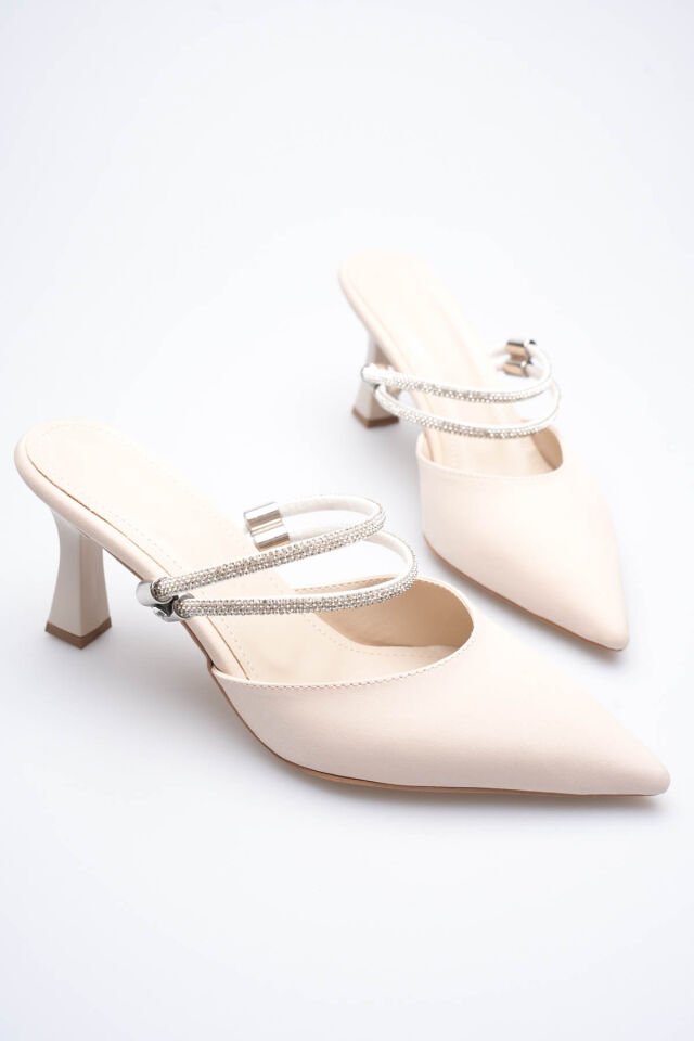 Kadın Taşlı Bej Saten Topuklu Ayakkabı TR12MS04B