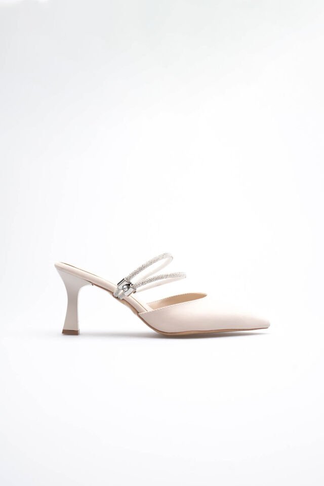 Kadın Taşlı Bej Saten Topuklu Ayakkabı TR12MS04B