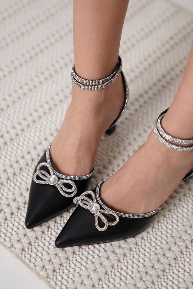 Kadın Siyah Taşlı Topuklu Ayakkabı TR12MS05A