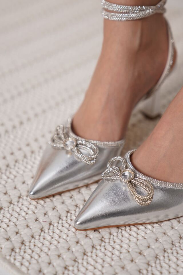 Kadın Gümüş Taşlı Topuklu Ayakkabı TR12MS05B