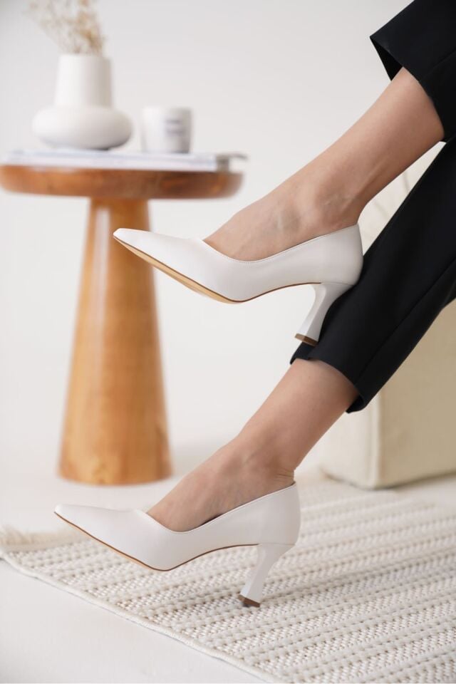 Kadın Beyaz Stiletto TR12MS06B