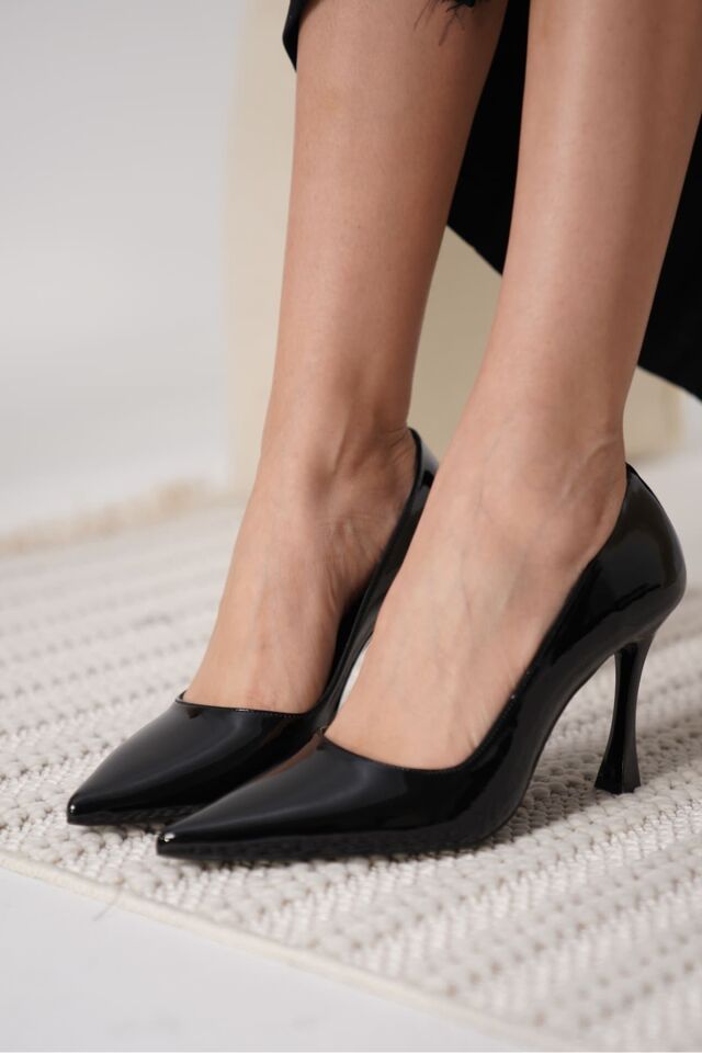 Siyah Rugan Kadın Stiletto TR18MS03A