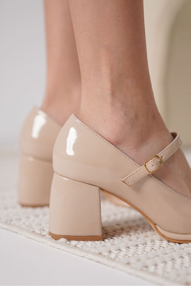 Nude Rugan Kadın Topuklu Ayakkabı TR18MS07B