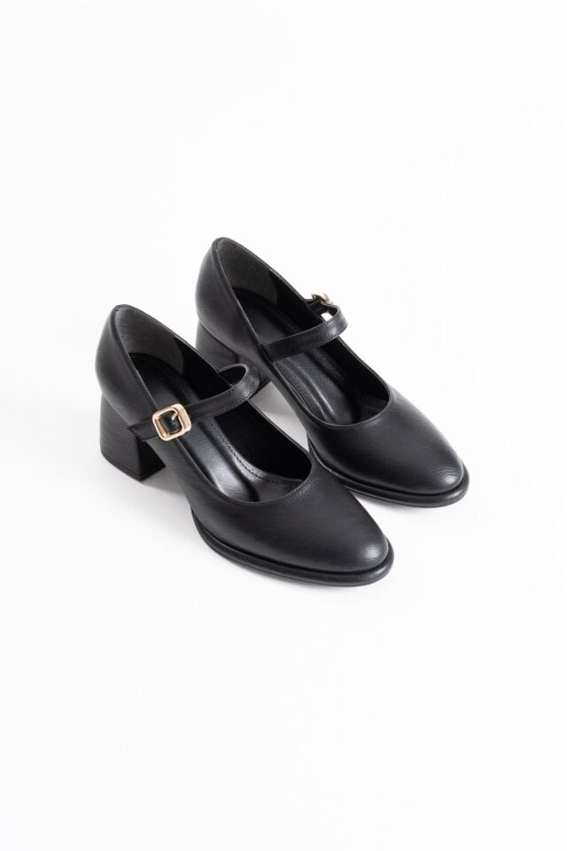 Siyah Cilt Kadın Topuklu Ayakkabı TR18MS08C