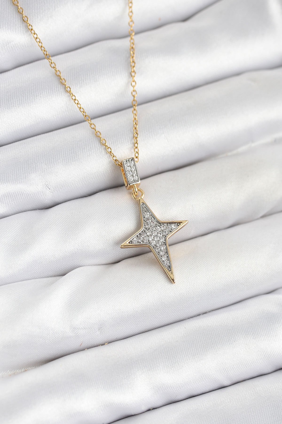 316L Çelik Zincir Gold Renk Kutup Yıldızı Model Zirkon Taşlı Kadın Kolye