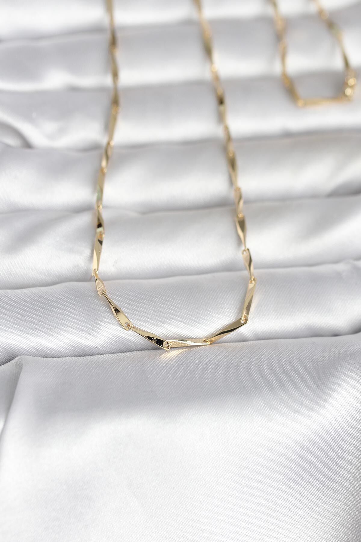 CM 14K Gold Renk Kesme Çubuk Zincirli Model 60 cm Kadın Kolye