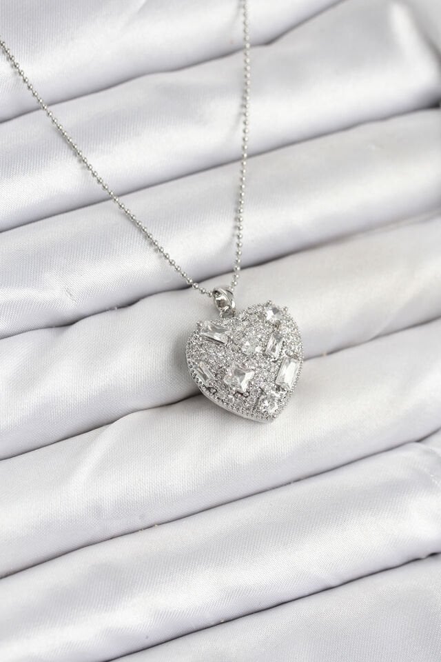 316L Çelik Zincir Gümüş Zirkon Taşlı Kalpli Kadın Kolye