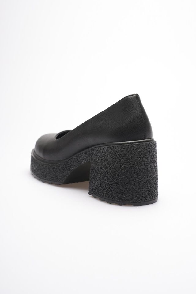 Siyah Kadın Günlük Ayakkabı TR06MS04C