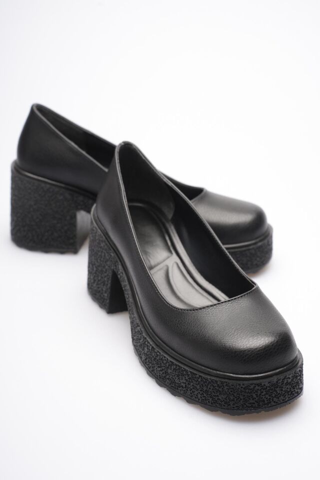 Siyah Kadın Günlük Ayakkabı TR06MS04C