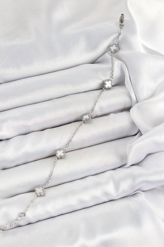 316L Çelik Beyaz Sedef Yonca Model Gümüş Renk Kadın Bileklik