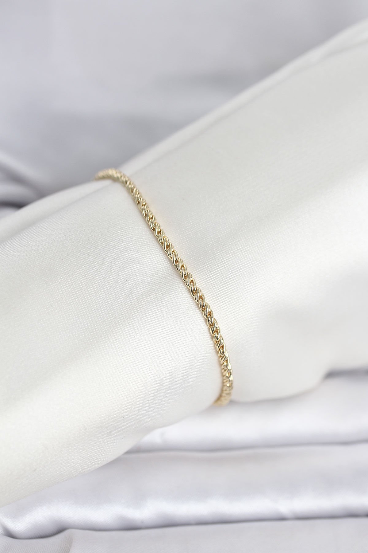 CM 14K Gold Renk Burgulu Zincir Model Kadın Bileklik