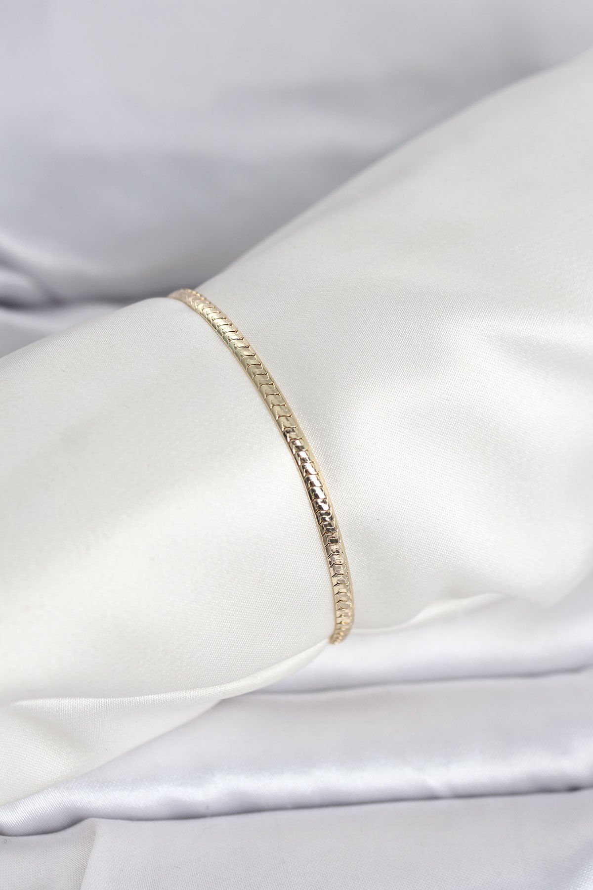 CM 14K Gold Renk Yassı Zincir Model Kadın Bileklik