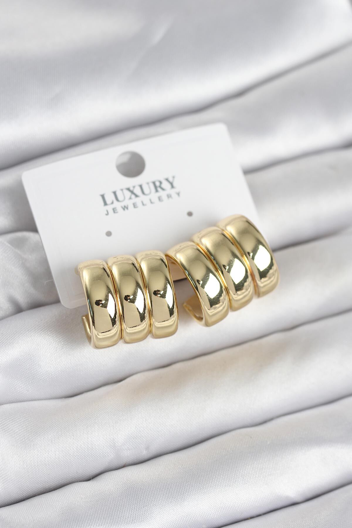 Pirinç Gold Renk Üçlü Görünüm Kadın Küpe