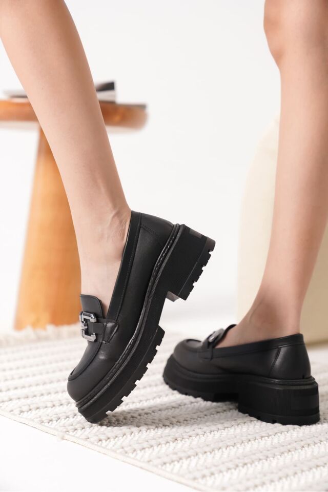 Cilt Siyah Kadın Loafer TR17MS01D