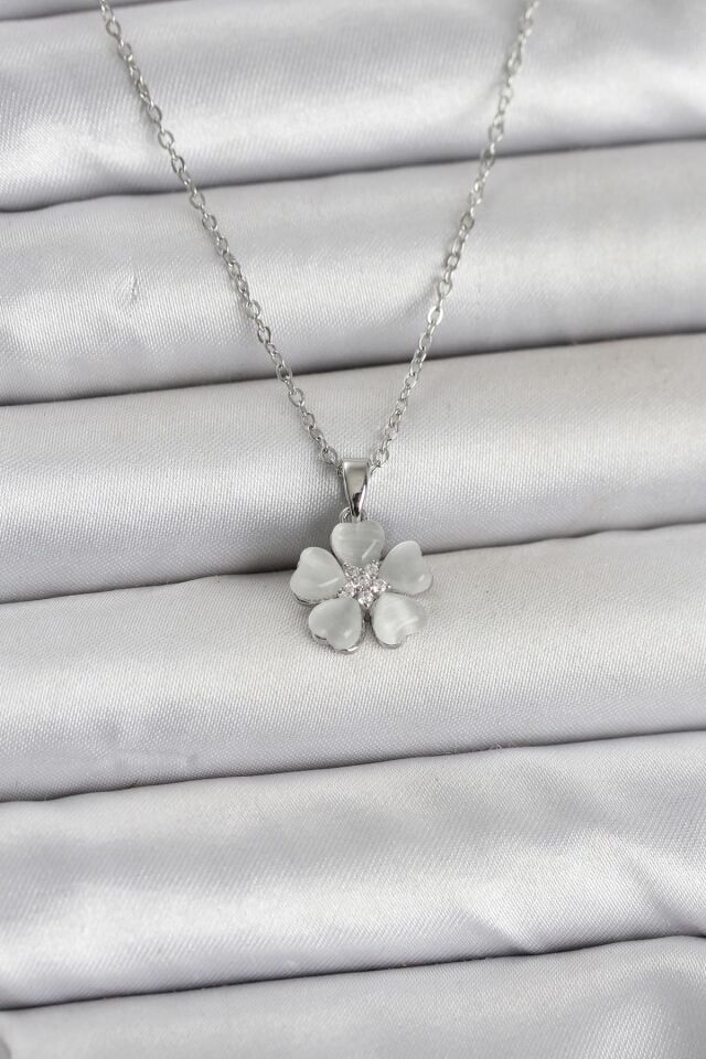 316L Çelik Zincir Gümüş Renk Yonca Model Kadın Kolye