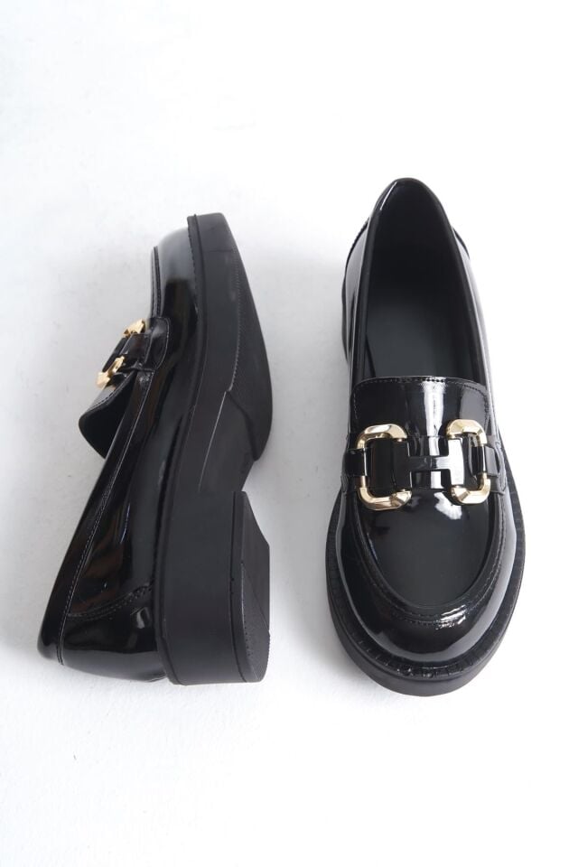 Rugan Siyah Gold Tokalı Kadın Loafer TR17MS02A