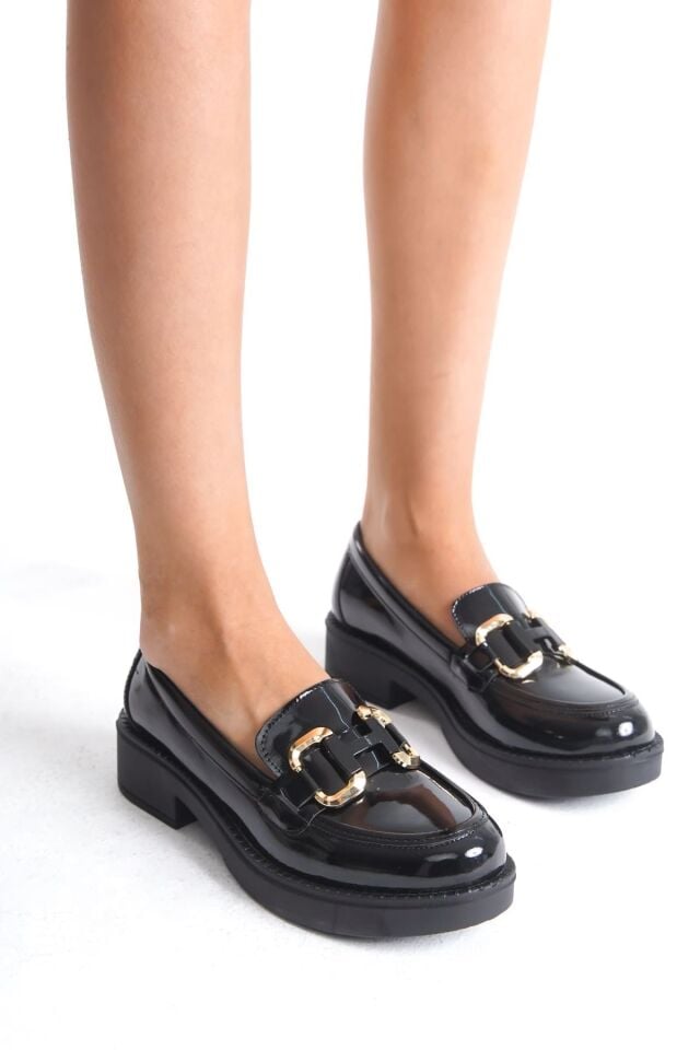Rugan Siyah Gold Tokalı Kadın Loafer TR17MS02A